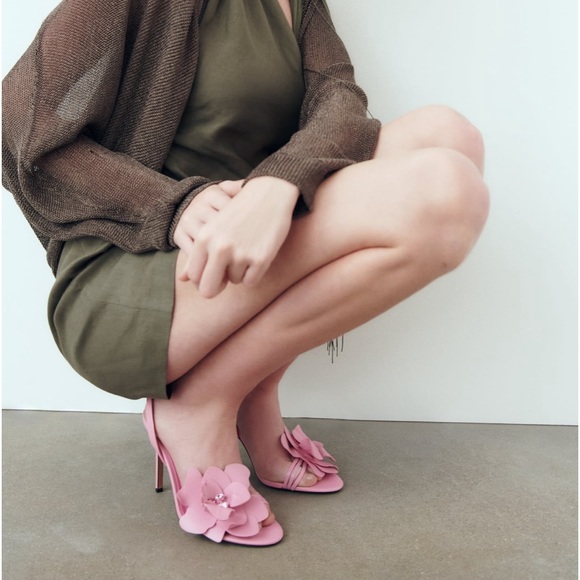 L ZARA GOAT LEATHER FLOWER PINK SANDALS PINK Sz 38 NWT - Picture 2 of 8